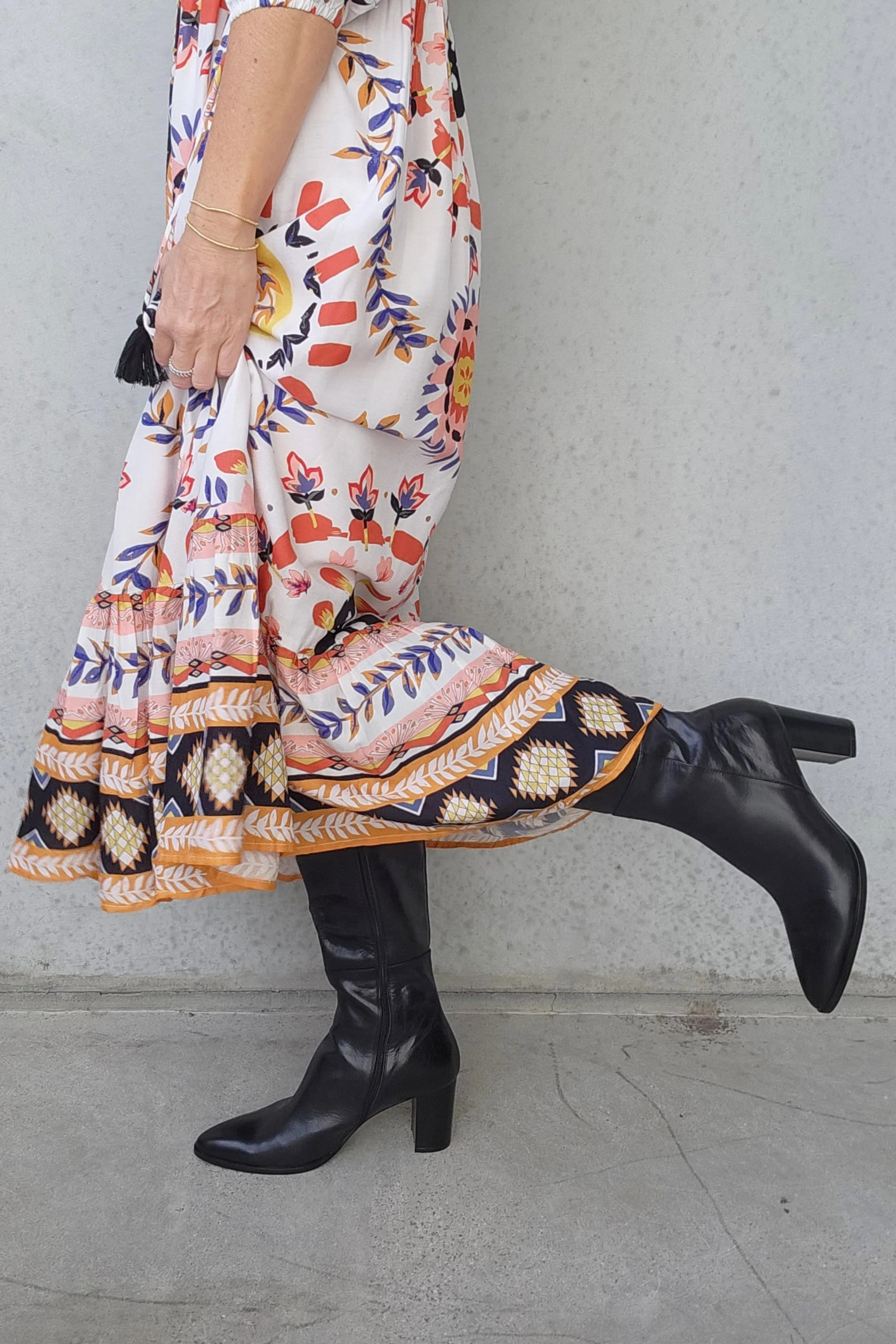 Allouta Knee High Boot - Black