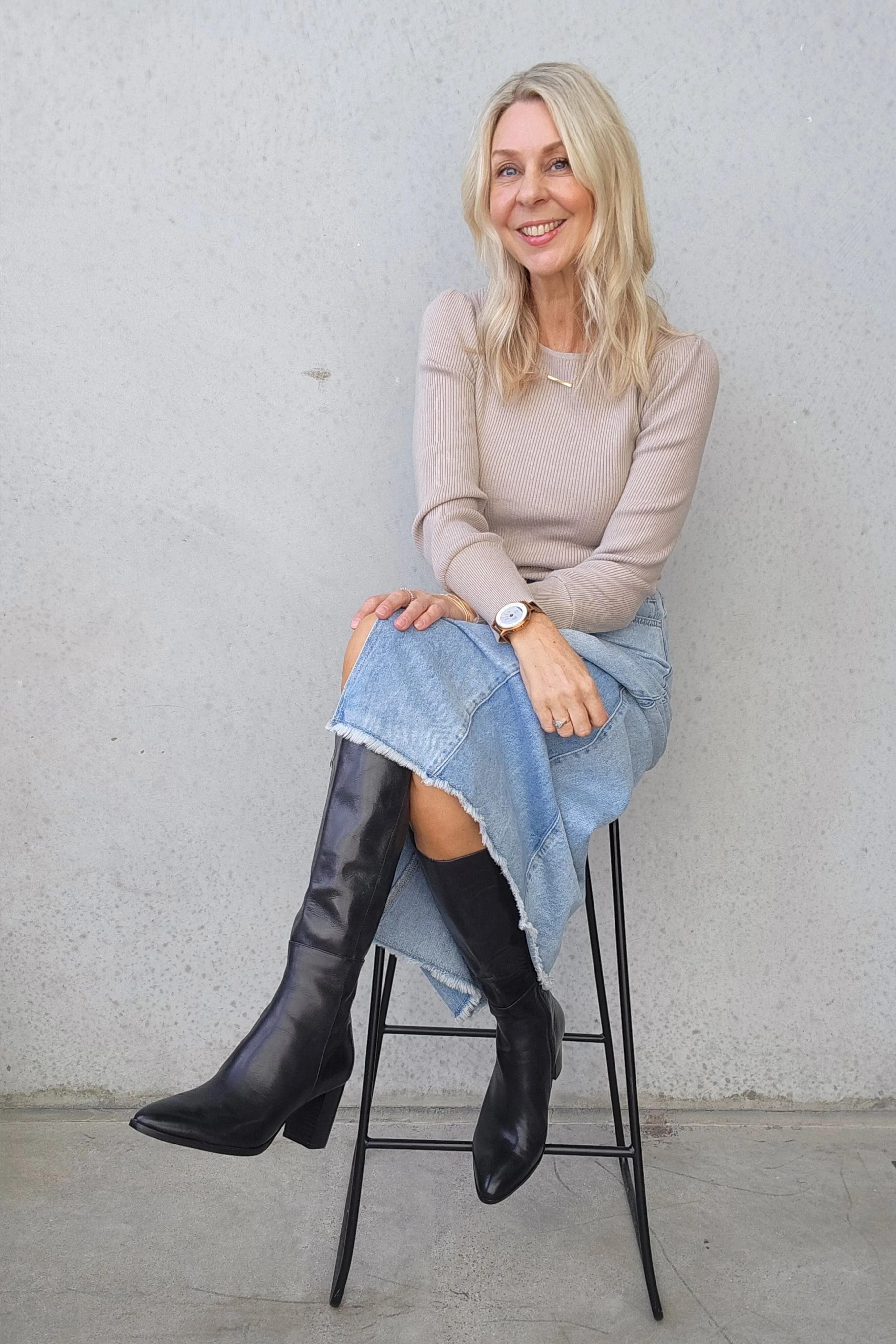 Allouta Knee High Boot - Black
