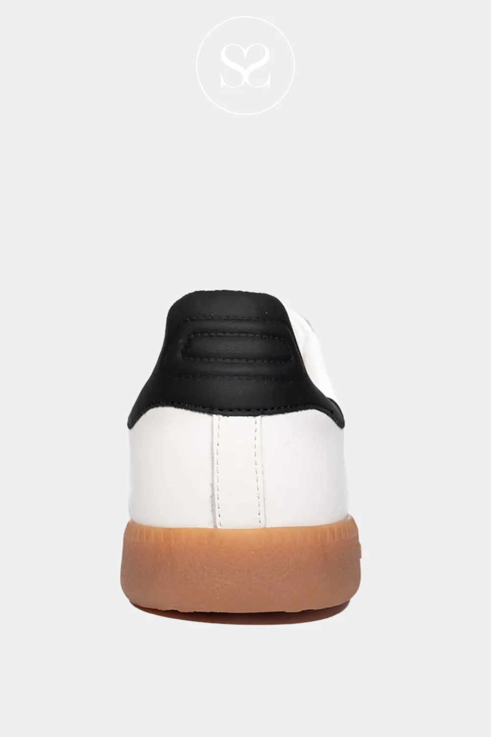 BACK 70 CLOUD BLACK AND WHITE LEATHER TRAINERS
