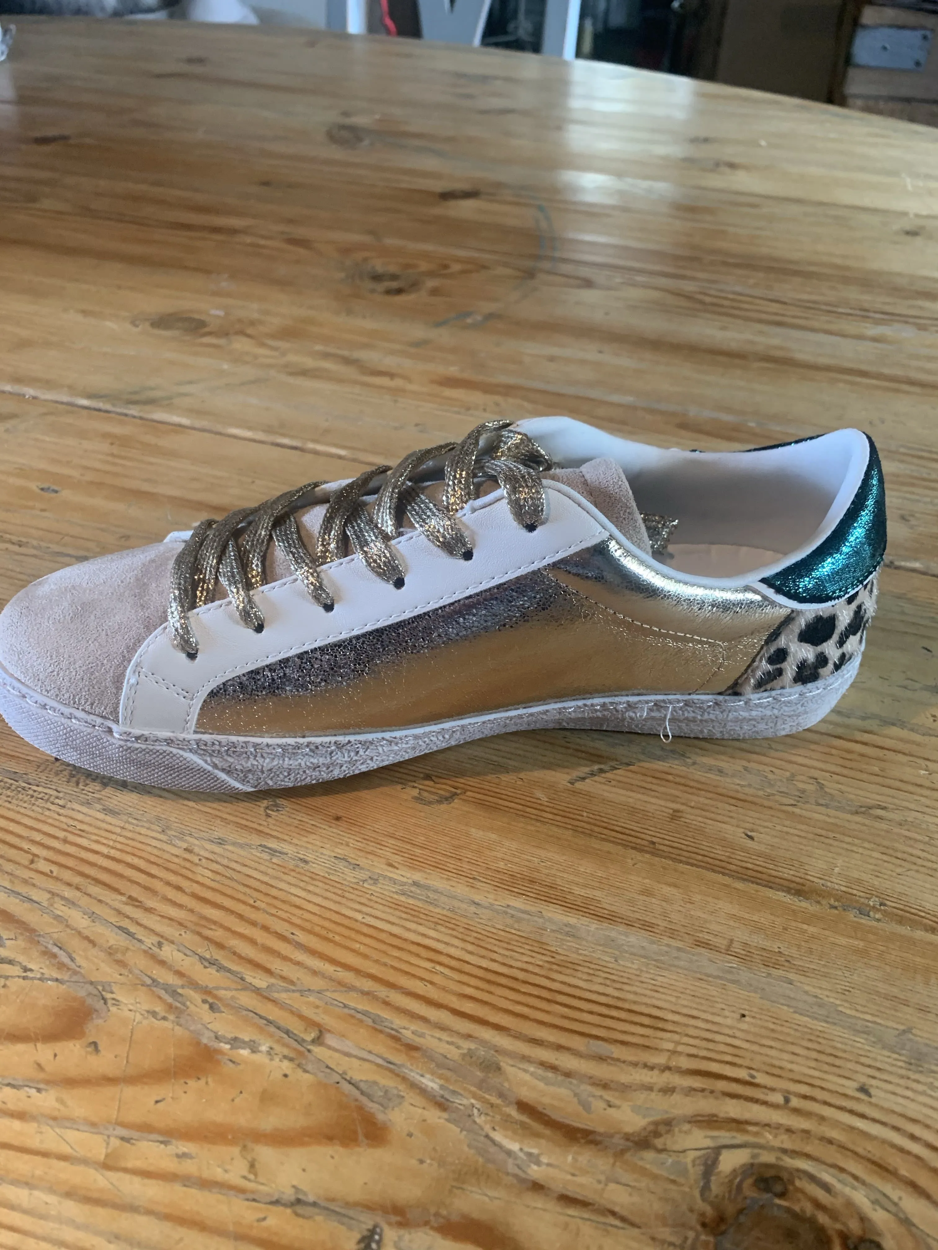 Blakeney Metallic Trainer