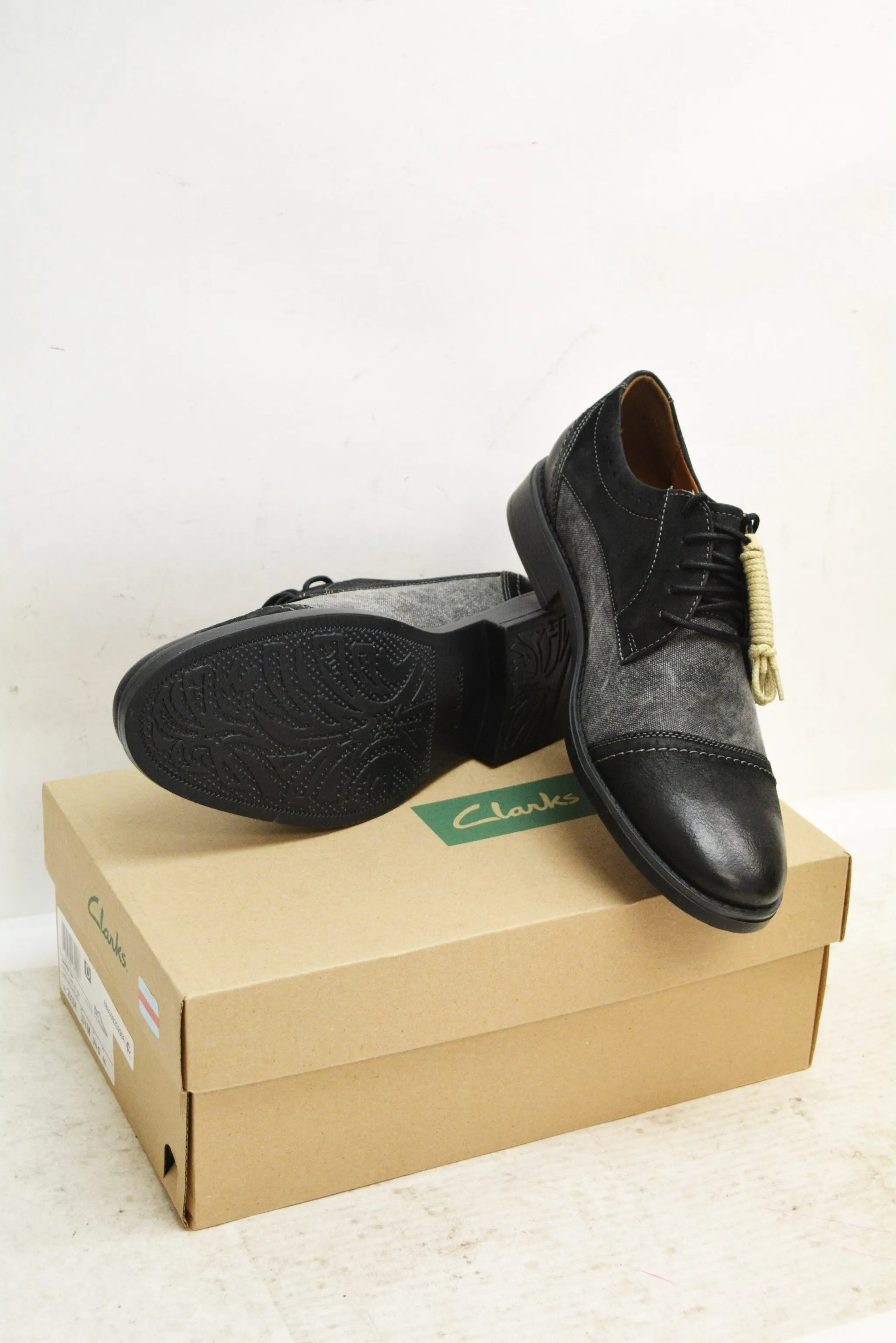 Clarks Men's Black Garren Cap-Toe Oxfords Leather Boots Shoes Size 10.5 Lace Up