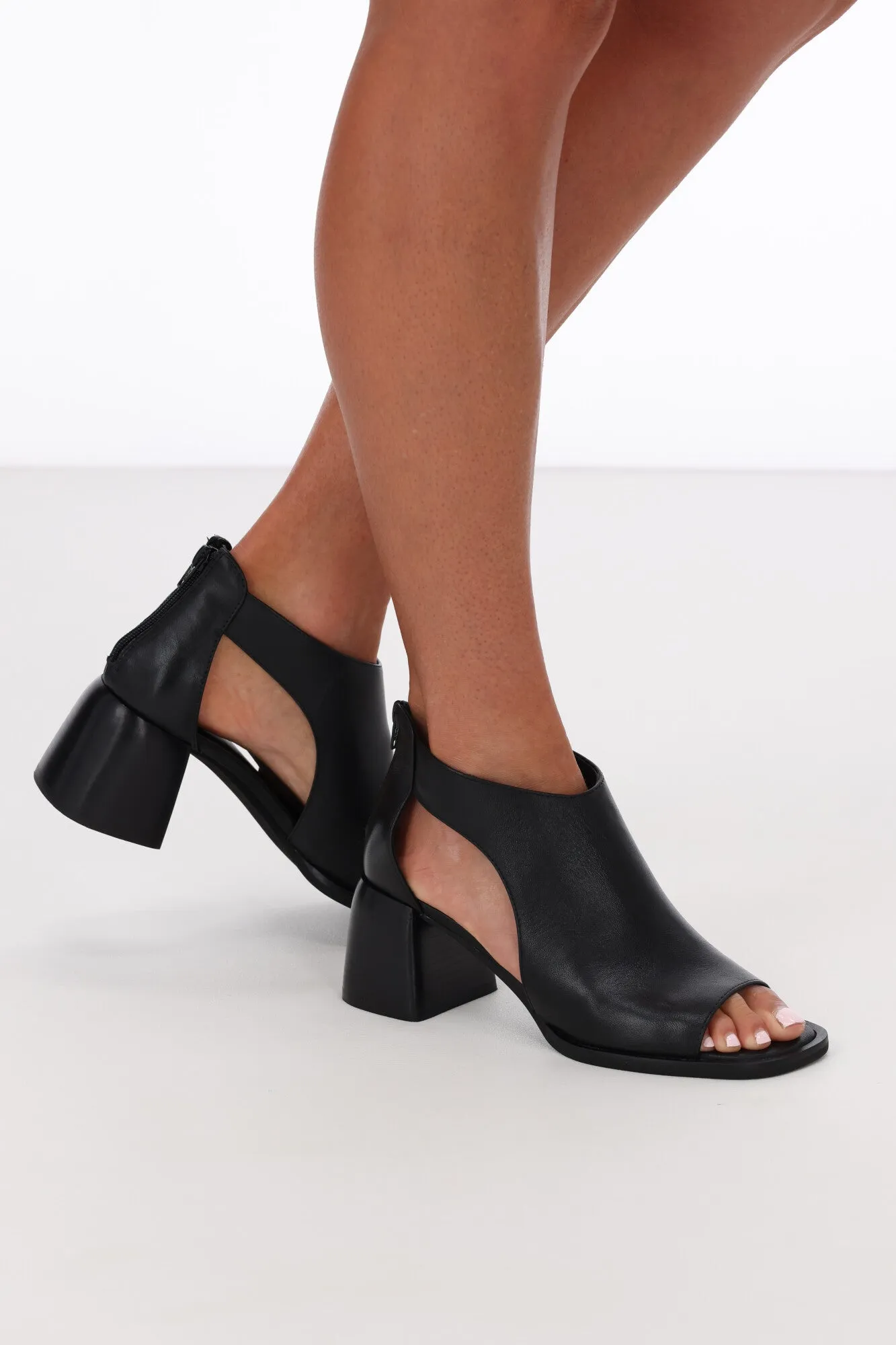 EOS Isolde Heel Onyx
