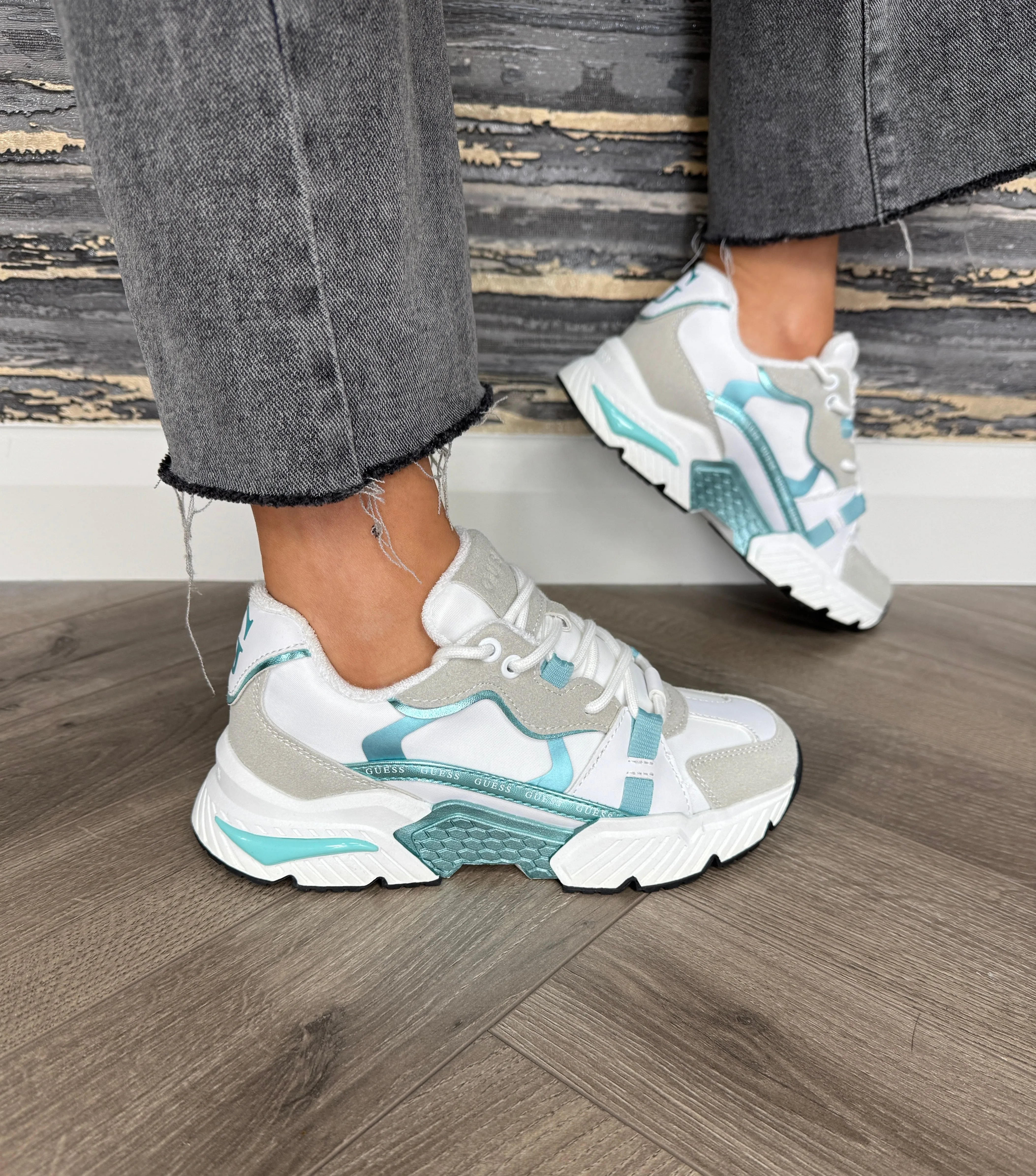 Guess (G23) Blue Metallic Chunky Trainer FLJCARELE12 - Whiaq (White/Blue)