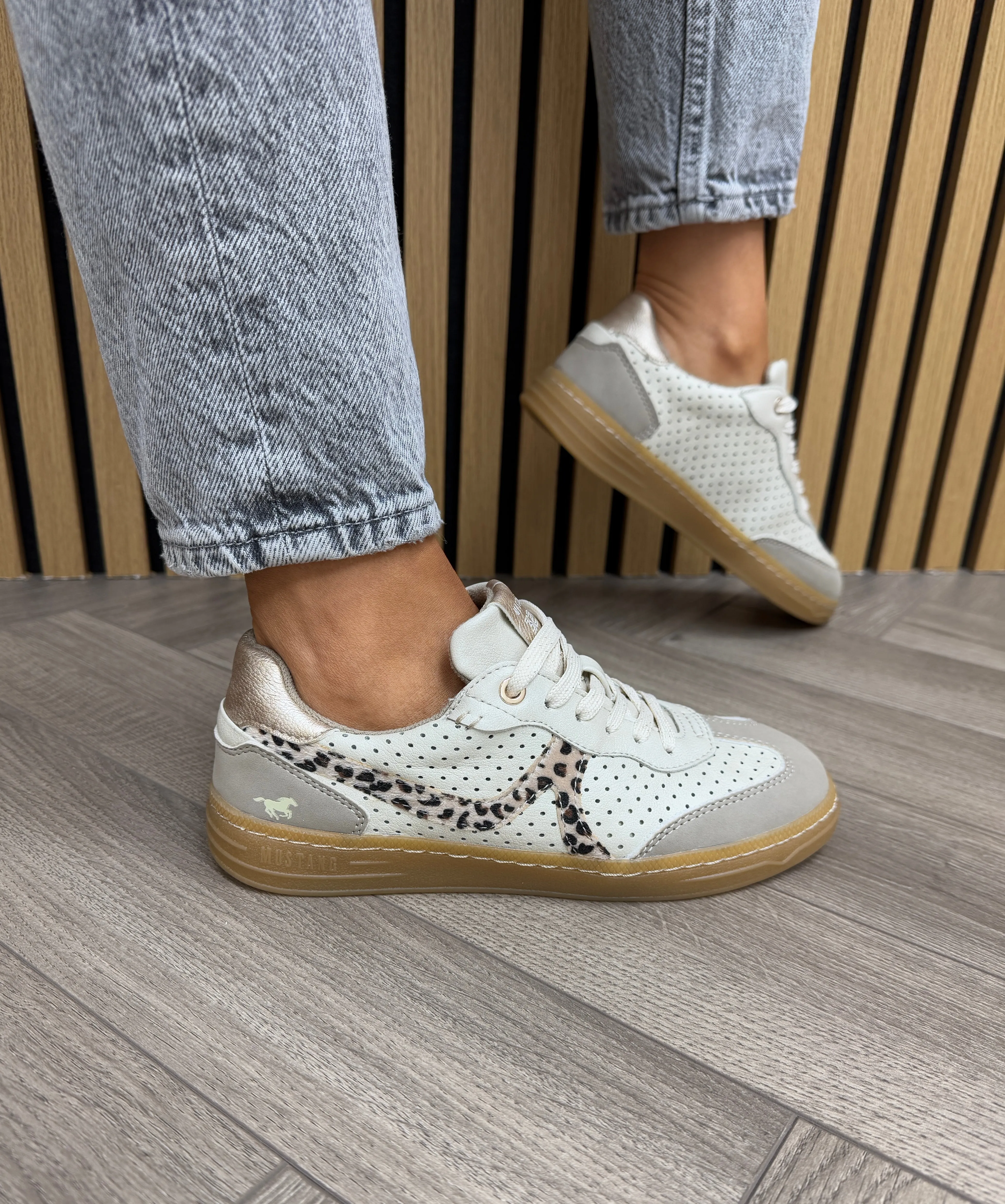Mustang Perforated Trainer With Leopard Print Detail 1511-302-254 - Ivory Taupe (M13)