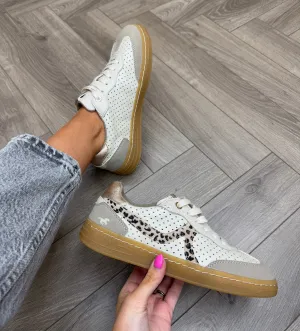Mustang Perforated Trainer With Leopard Print Detail 1511-302-254 - Ivory Taupe (M13)