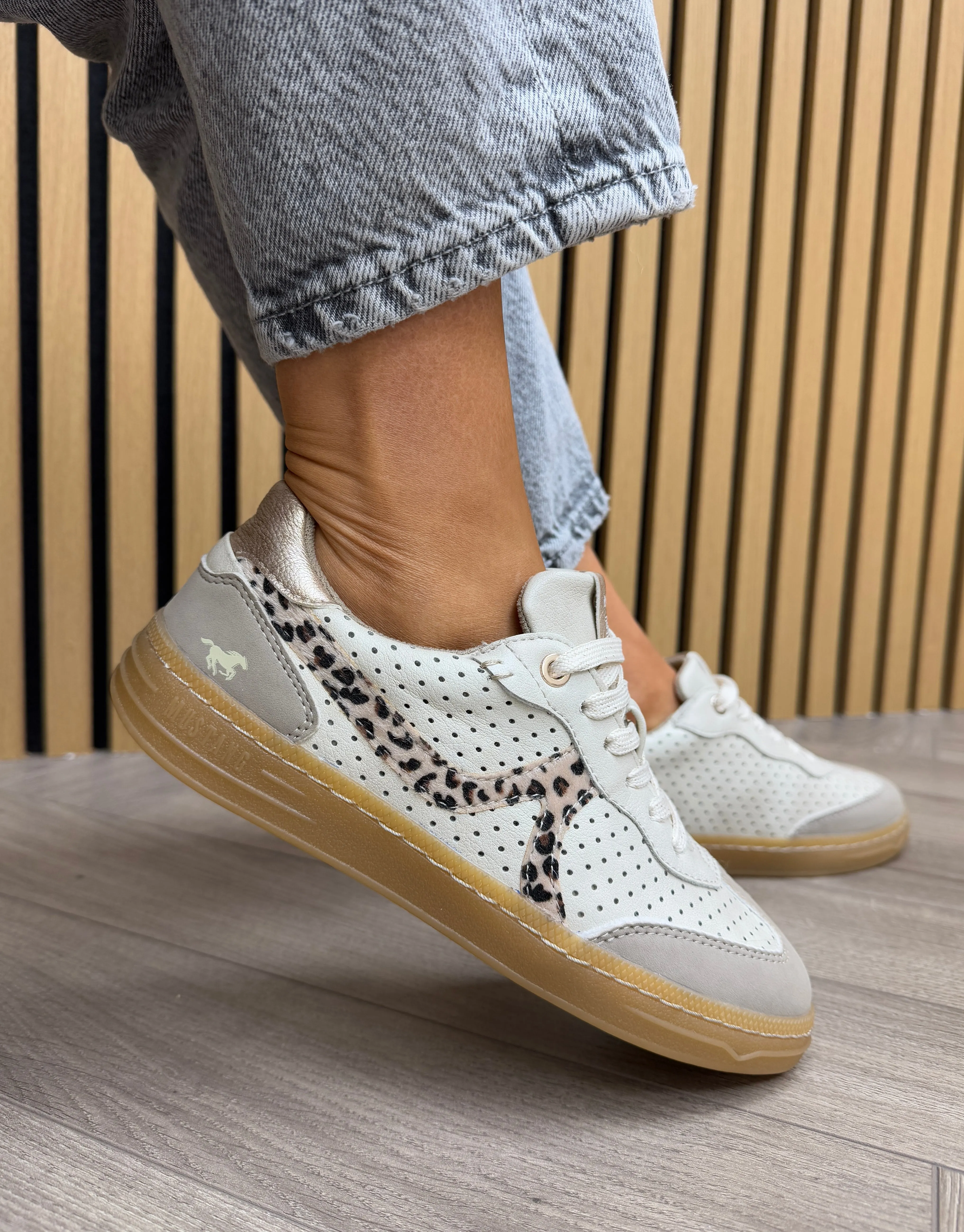 Mustang Perforated Trainer With Leopard Print Detail 1511-302-254 - Ivory Taupe (M13)