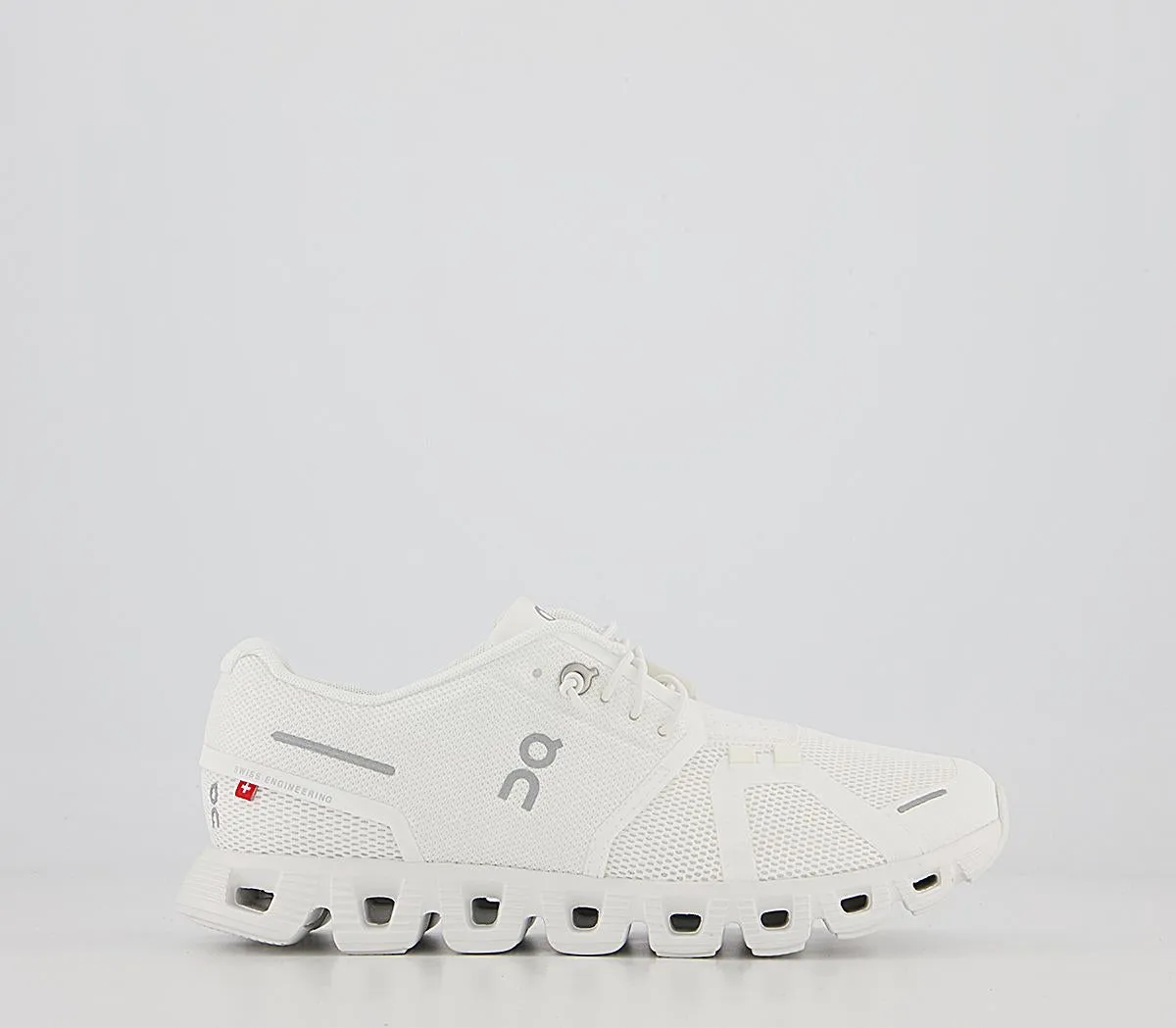 On Running Cloud 5 All White F Uk Size 9