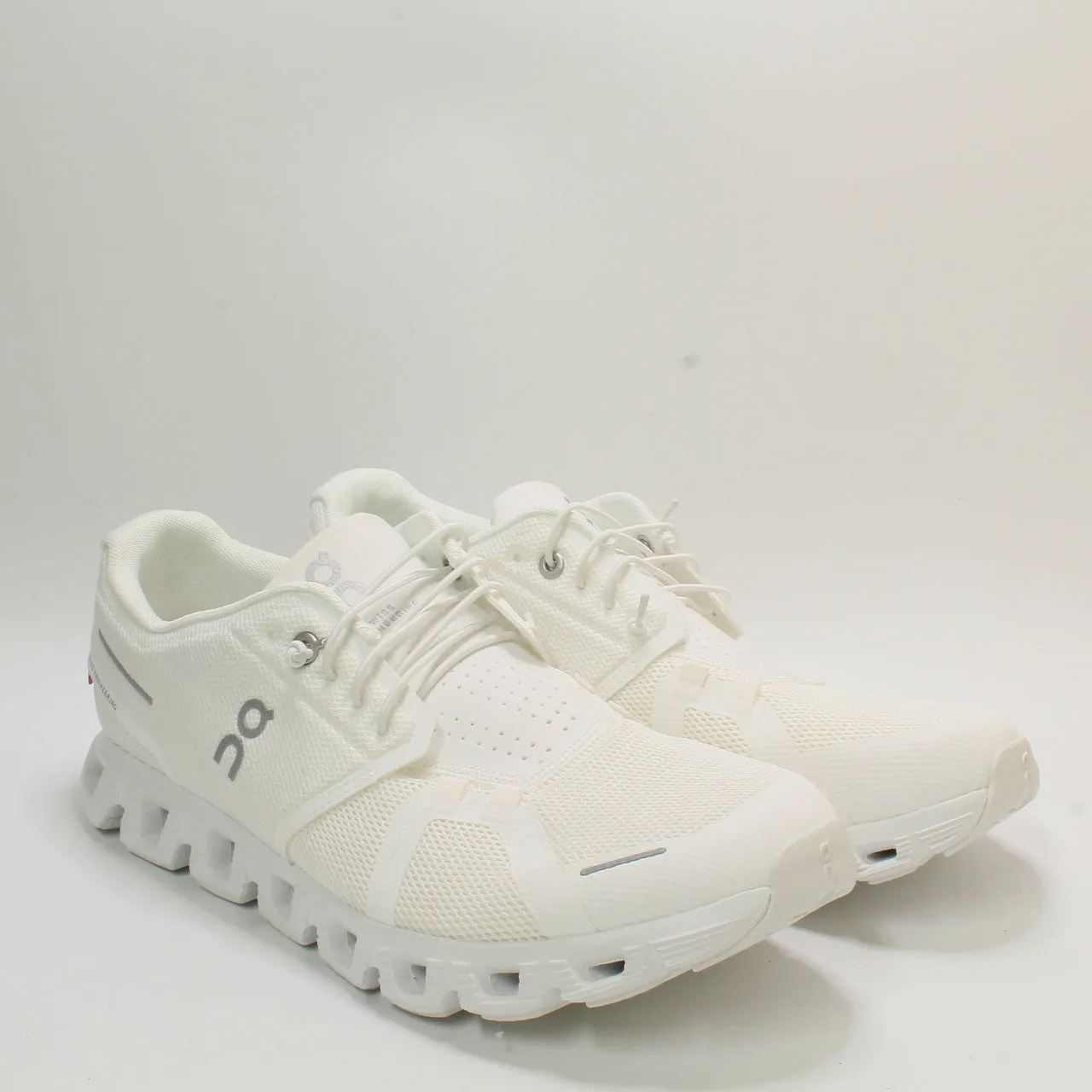On Running Cloud 5 All White F Uk Size 9