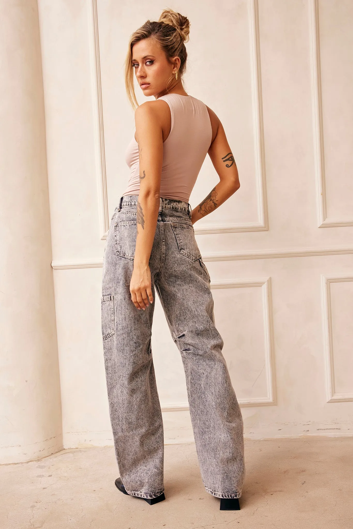 Understated Jeans - Charcoal